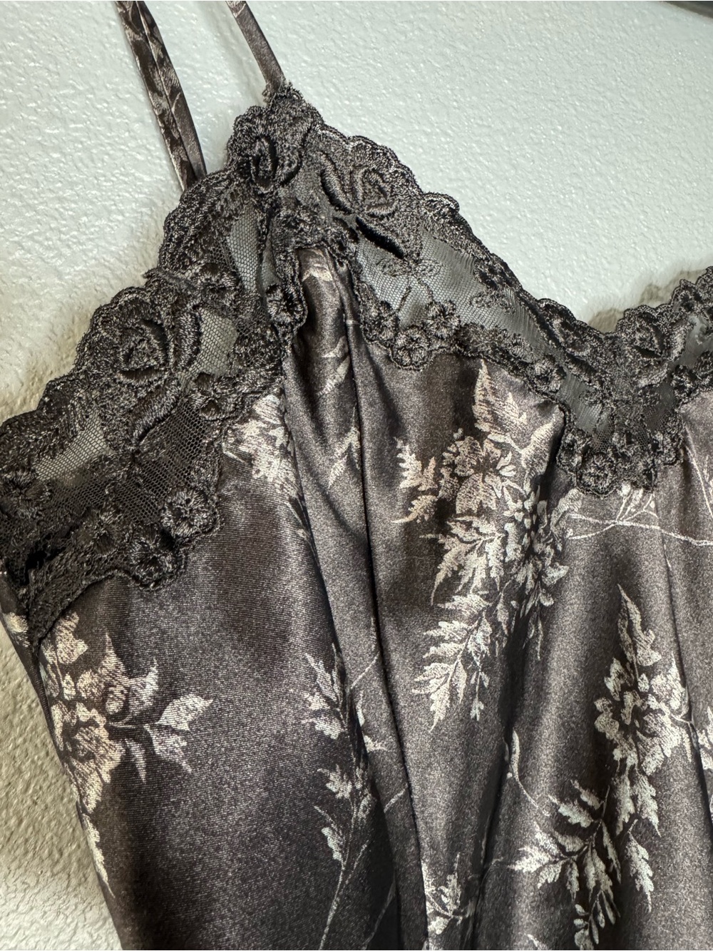 Victoria’s Secret Y2K Satin Slip Dress Small Black Floral Lace Chemise